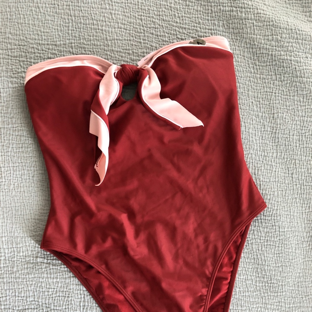 Strapless one piece swimsuit